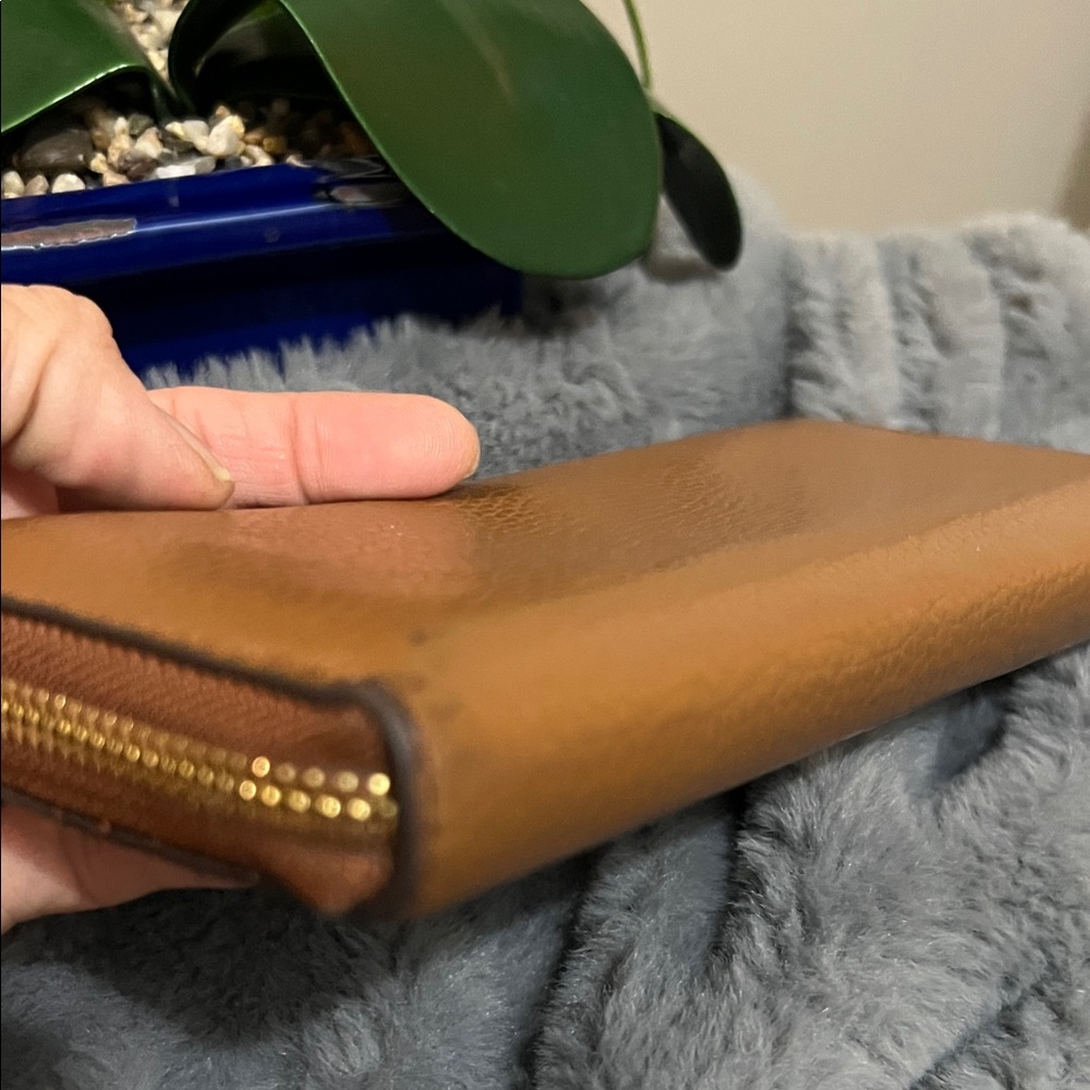 Michael Kors Continental Brown Wallet GUC retail $159 - Picture 5 of 9